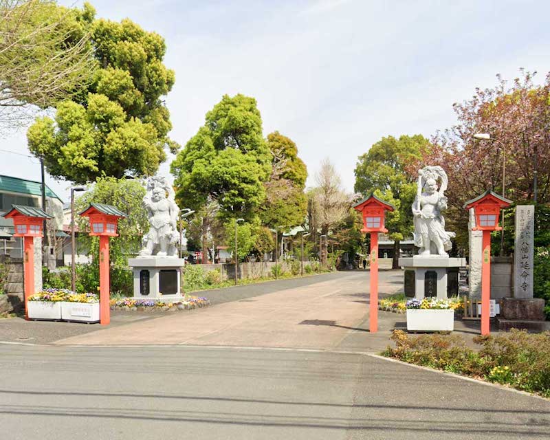 東京・埼玉で葬儀・葬式・家族葬をお探しなら家族葬の長坂式典センター 延命寺斎場の内装画像