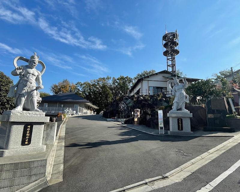 照光寺 多摩湖町別院式場の外観