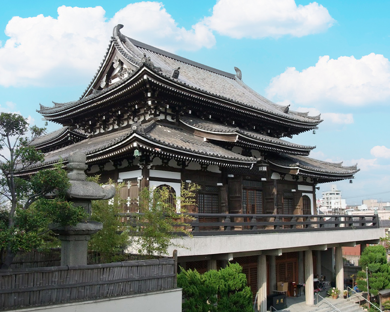 燈明寺式場の外観