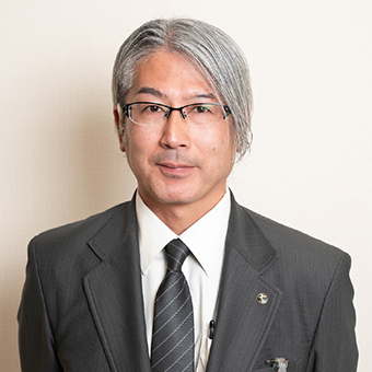 葬儀・葬式・家族葬のことなら家族葬の長坂式典センターのスタッフにご相談ください